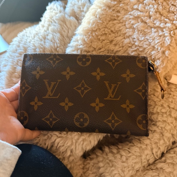 LV pouch - Picture 2 of 7